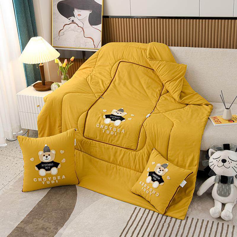 帽子熊毛巾绣四季款抱枕被子两用四季通用二合一沙发汽车靠枕车载,居家布艺,抱枕被,淘宝优惠券,粉丝福利购,淘宝优惠卷