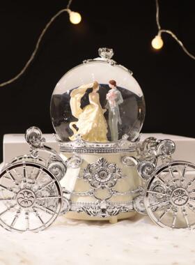 婚礼马车大号水晶球音乐盒厂家直销 婚庆礼品新婚卧室灯光装饰品