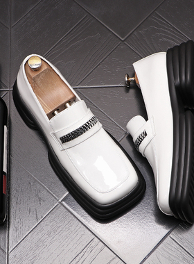 白色简约复古百搭套脚时尚链条皮鞋英伦风韩版潮男休闲鞋个性男鞋