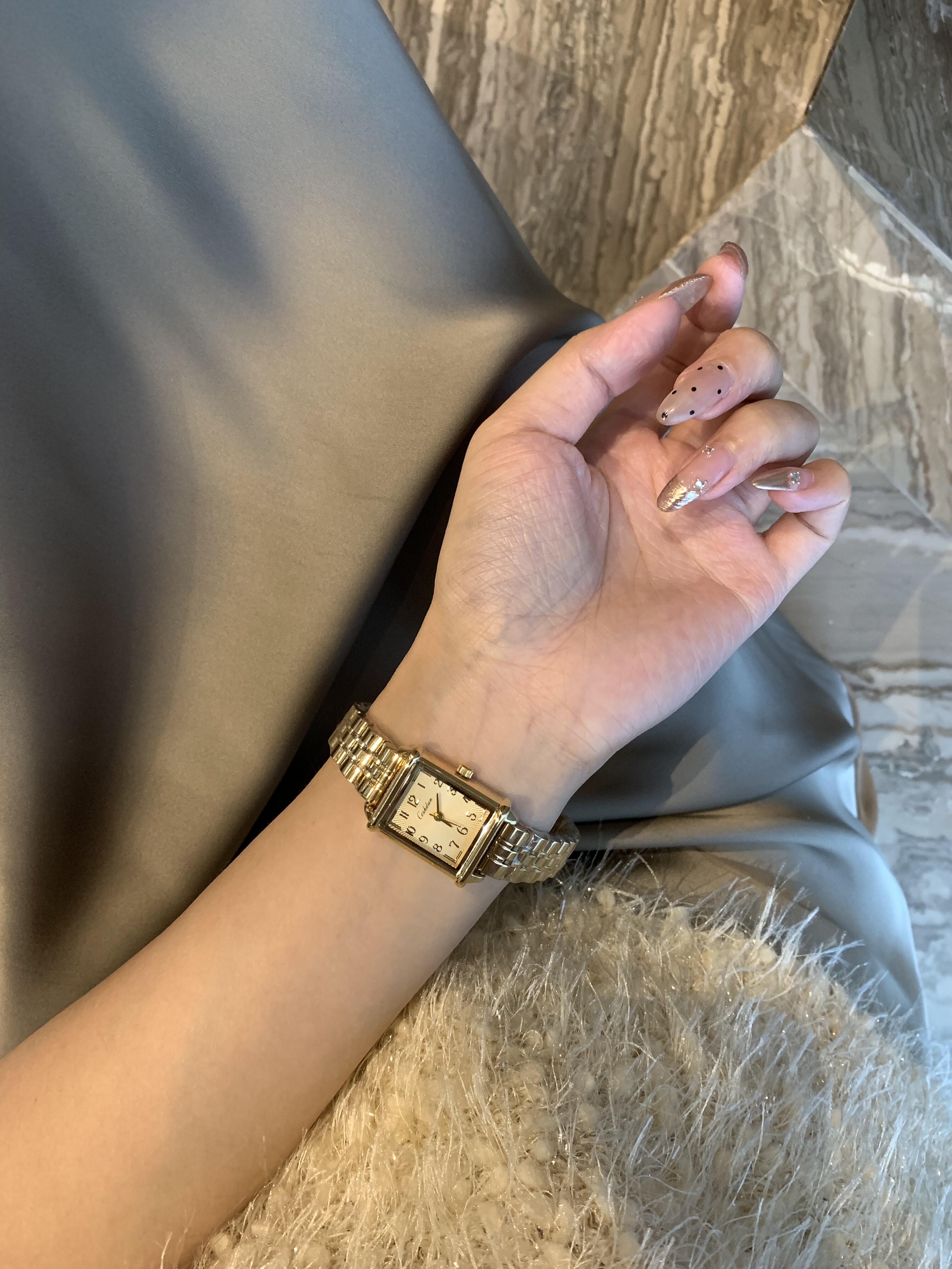 法式复古银色钢带防水石英小方表图片
