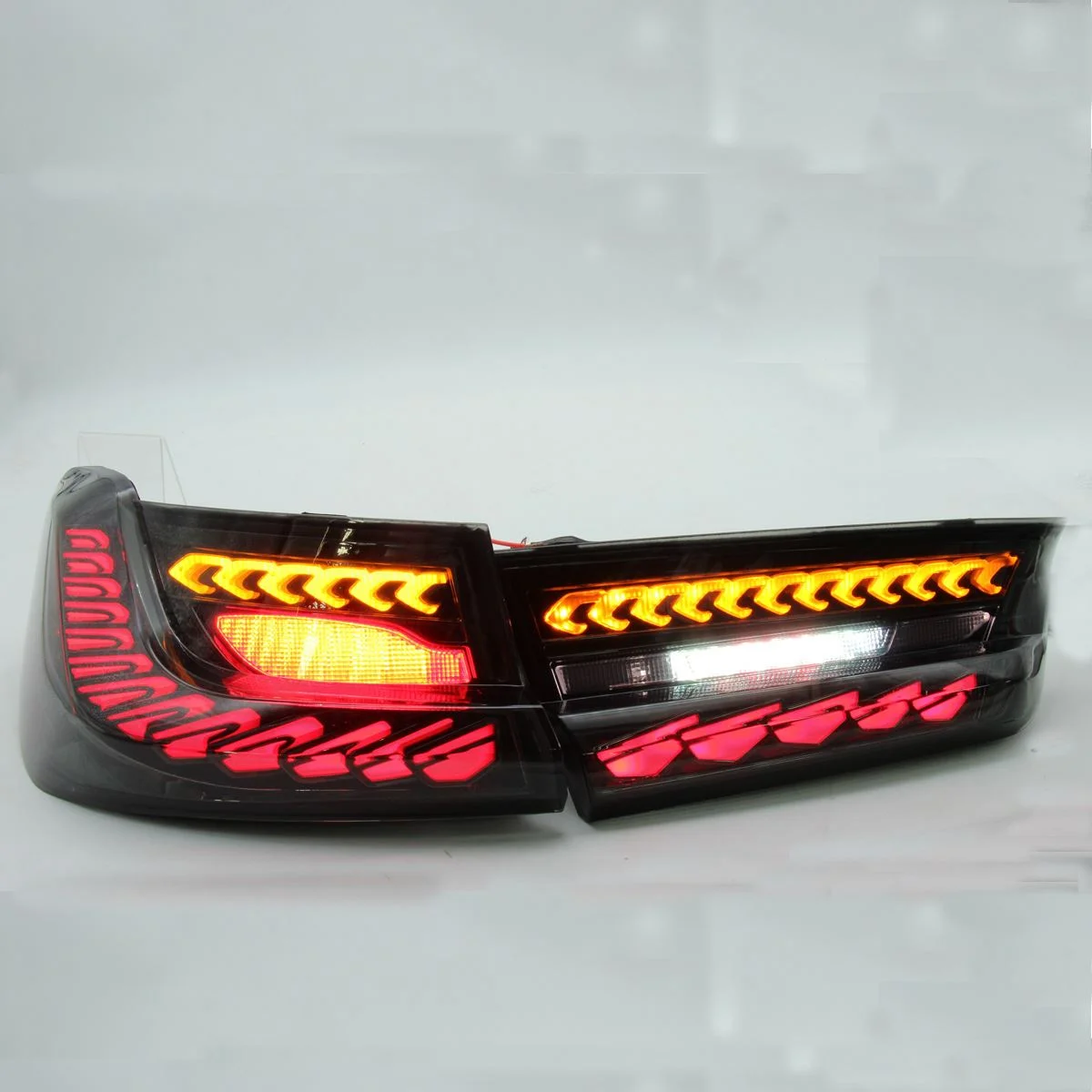 适用于宝马3系 G20 G28 2020到 - 2022 LED尾灯改装流水龙鳞款雾