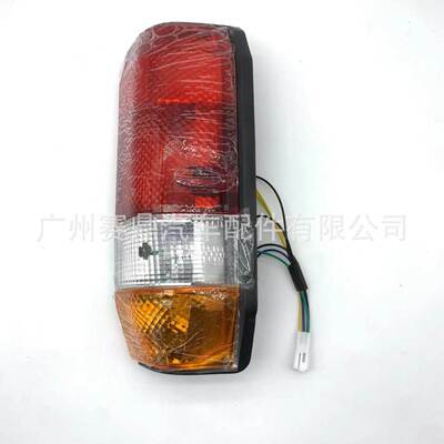 81551-60540适用于丰田兰德酷路泽LANDCRUISER右后组合灯
