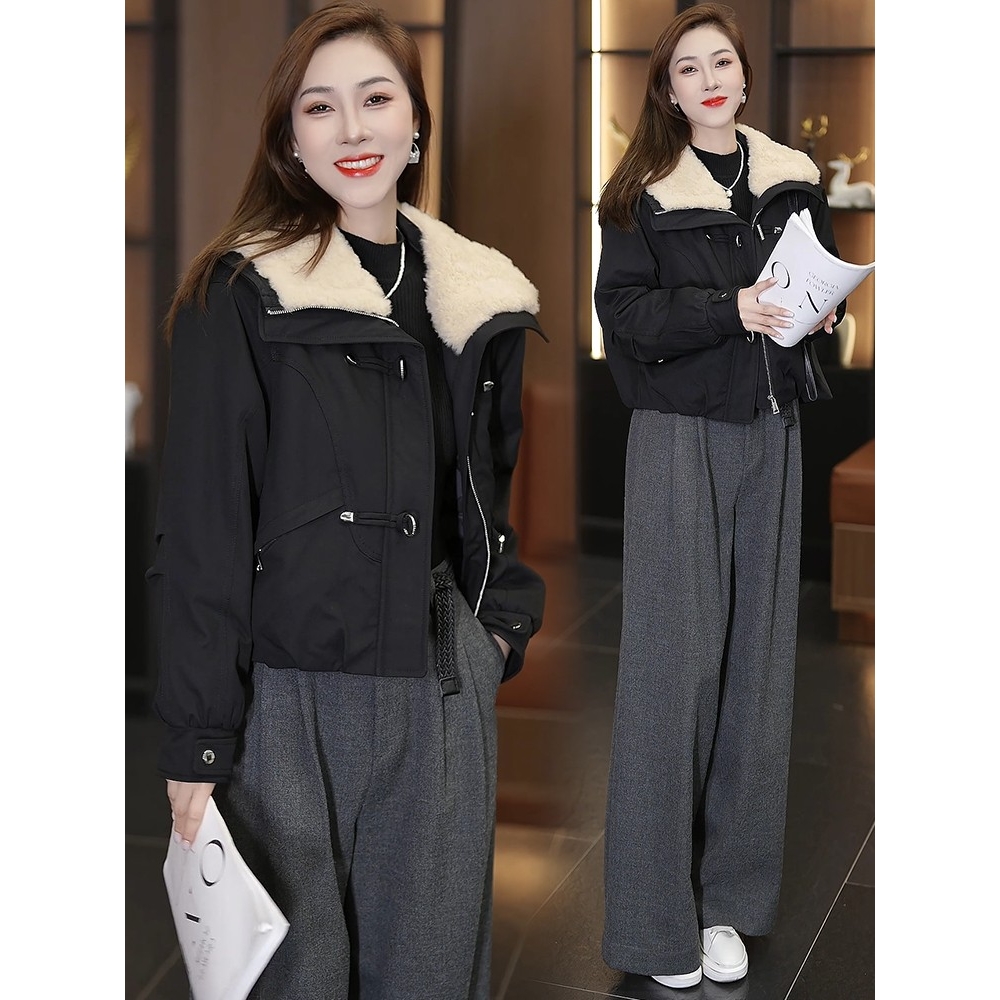 时尚羽绒棉服女冬季新款洋气宽松加厚保暖翻领短款派克服棉袄外套