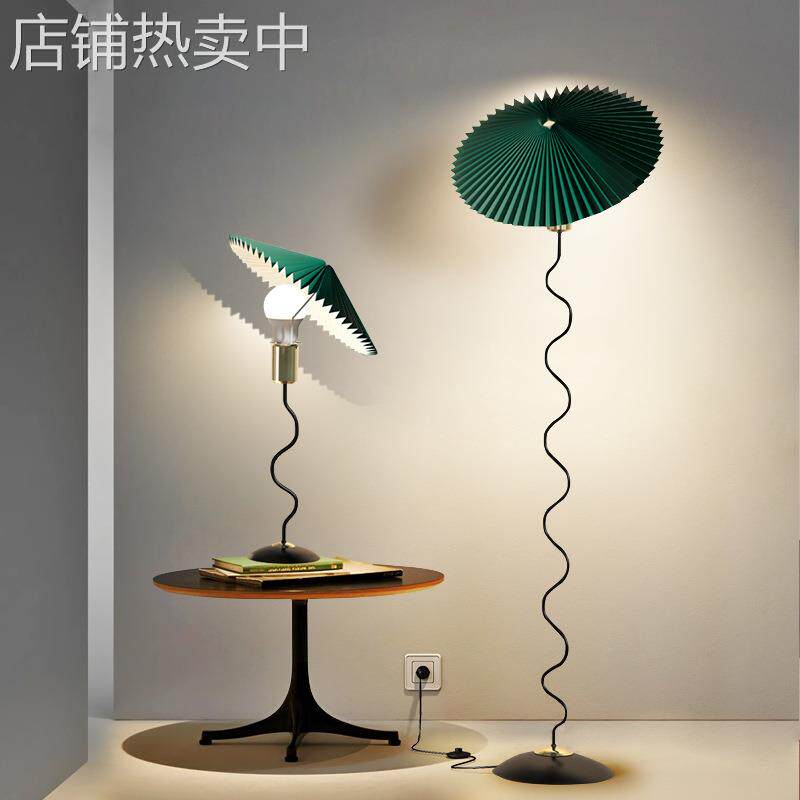 Vintage网红落地灯卧室ins床头看书立式客厅沙发百褶创意氛围台灯