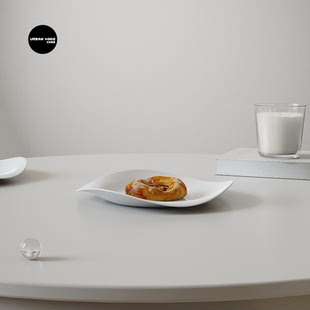 尤本家居白玉玻璃盘子菜盘家用白色平盘餐盘高级菜碟曲线西餐餐具