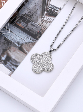 ins潮时尚镶钻小香风四叶草吊坠项链轻奢个性长款百搭卫衣毛衣链