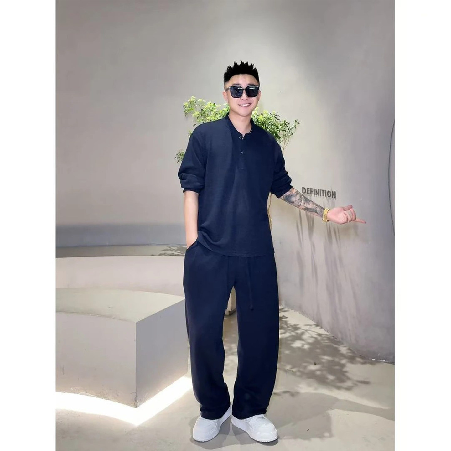 2026夏季新款舒适垂感时尚套装男轻奢老钱风半镂空透气薄款两件套