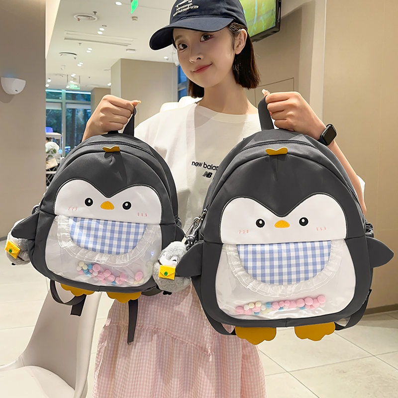 2025新款可爱企鹅儿童书包小书包
