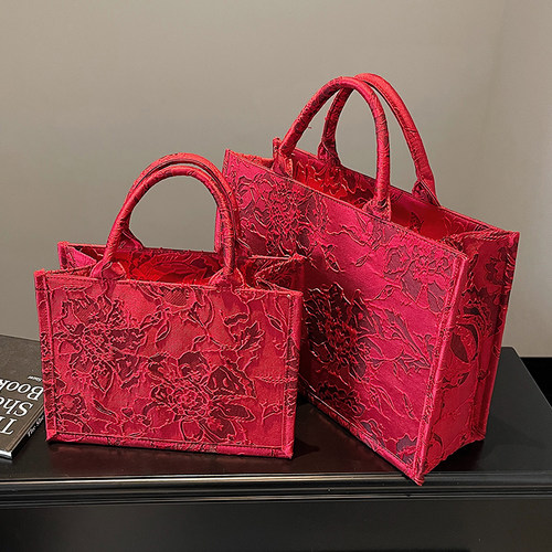 新中式红色包包结婚新娘包