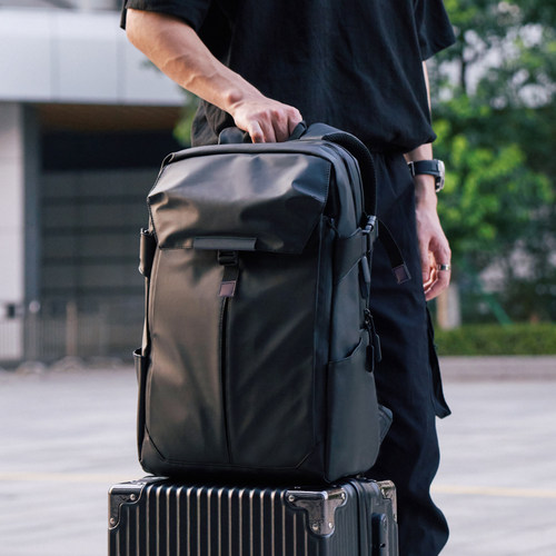 双肩包男商务通勤旅行包电脑背包