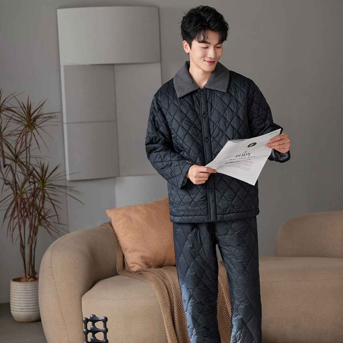 妮可时尚高级感雅薄夹棉睡衣男