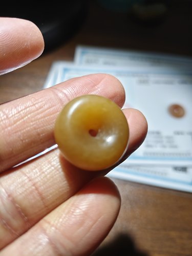 且末料糖平安扣直径20厚9重6克
