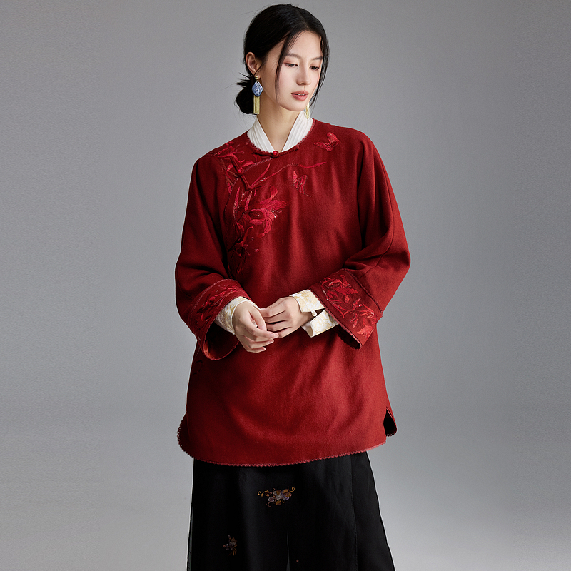 陌遇羊毛呢重工刺绣圆领唐装上衣