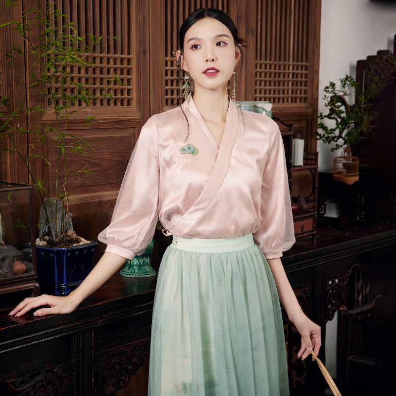陌遇中国风新款汉元素茶服上衣图片