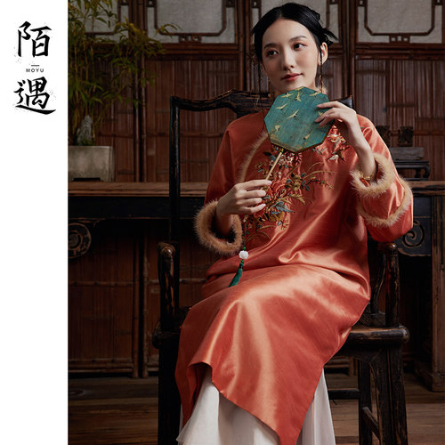 复古改良风旗袍式刺绣中长款棉衣
