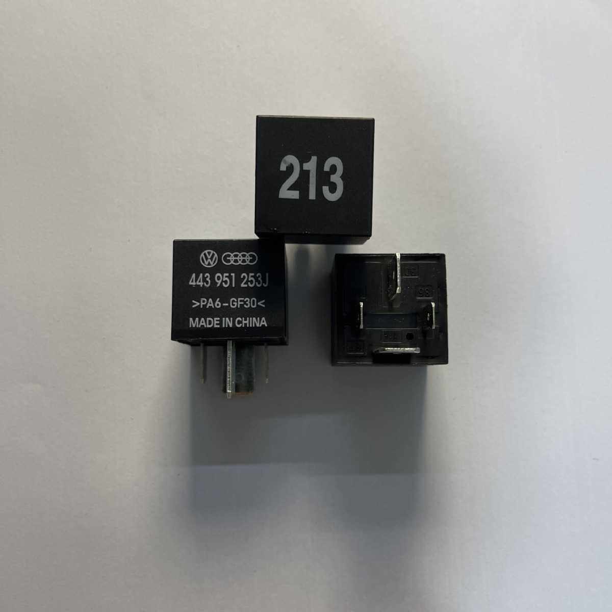 大众奥迪A4A6A8Q3Q5汽车213号继电器443951253J