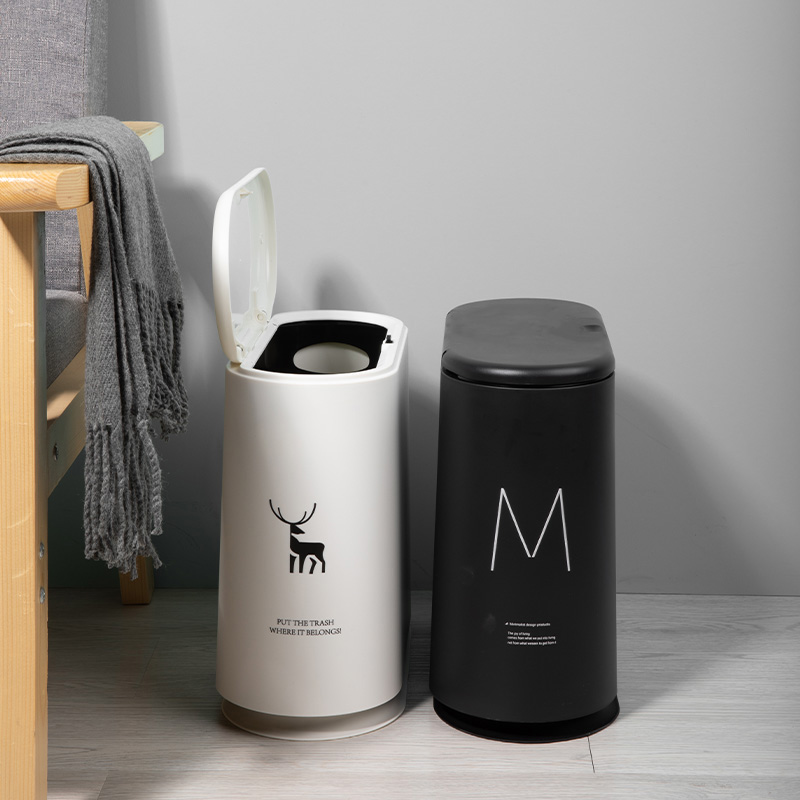 北欧创意家用带盖按压式夹缝10L