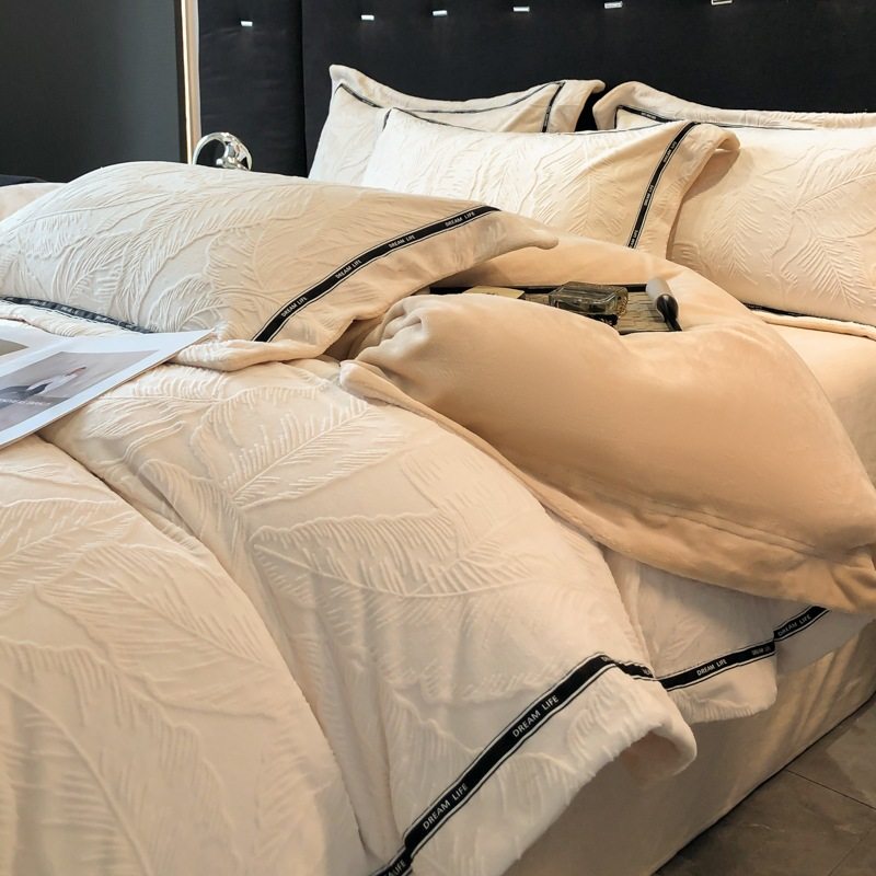 轻奢牛奶绒床上四件套珊瑚绒冬季加厚法莱加绒被套雕花绒床单床笠