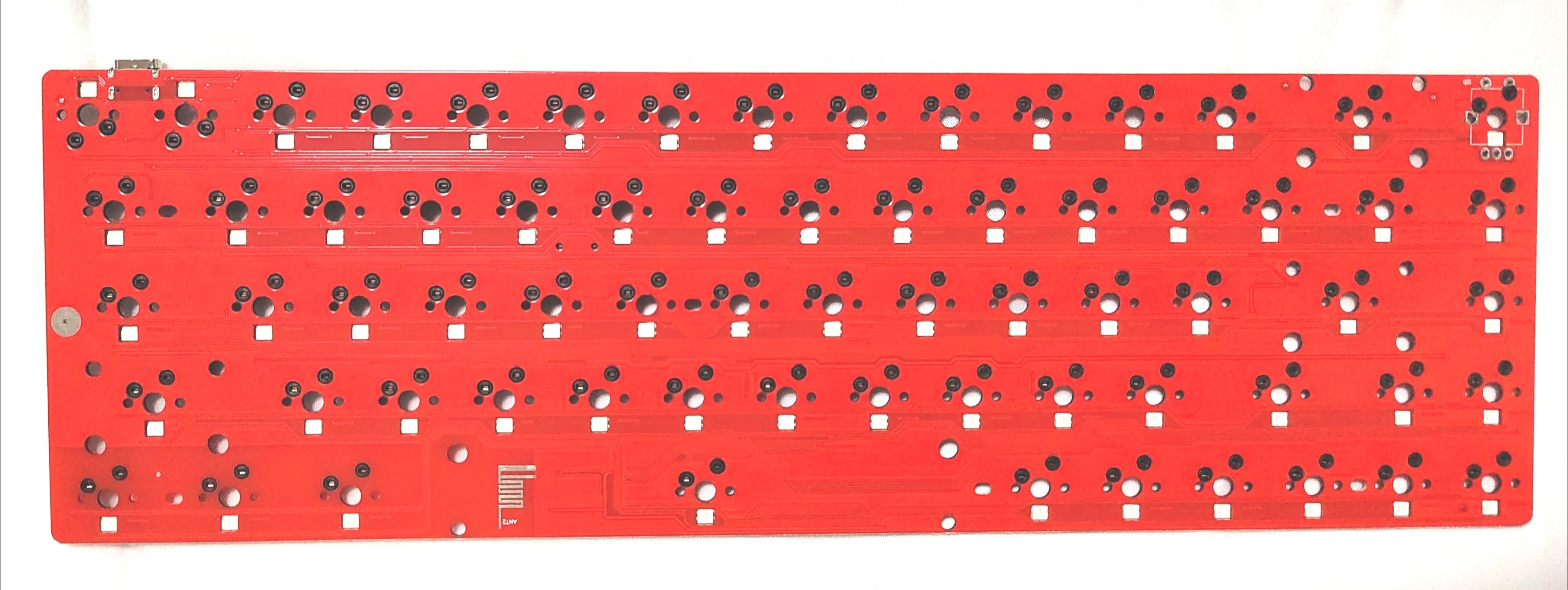 68三模pcb 热插拔客制化键盘PCB 65%pcb 单模PCB兼容TADA孔