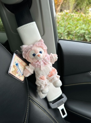 迪士尼正品公仔汽车安全带护肩套玲娜贝儿睡衣防勒脖皮质护肩套