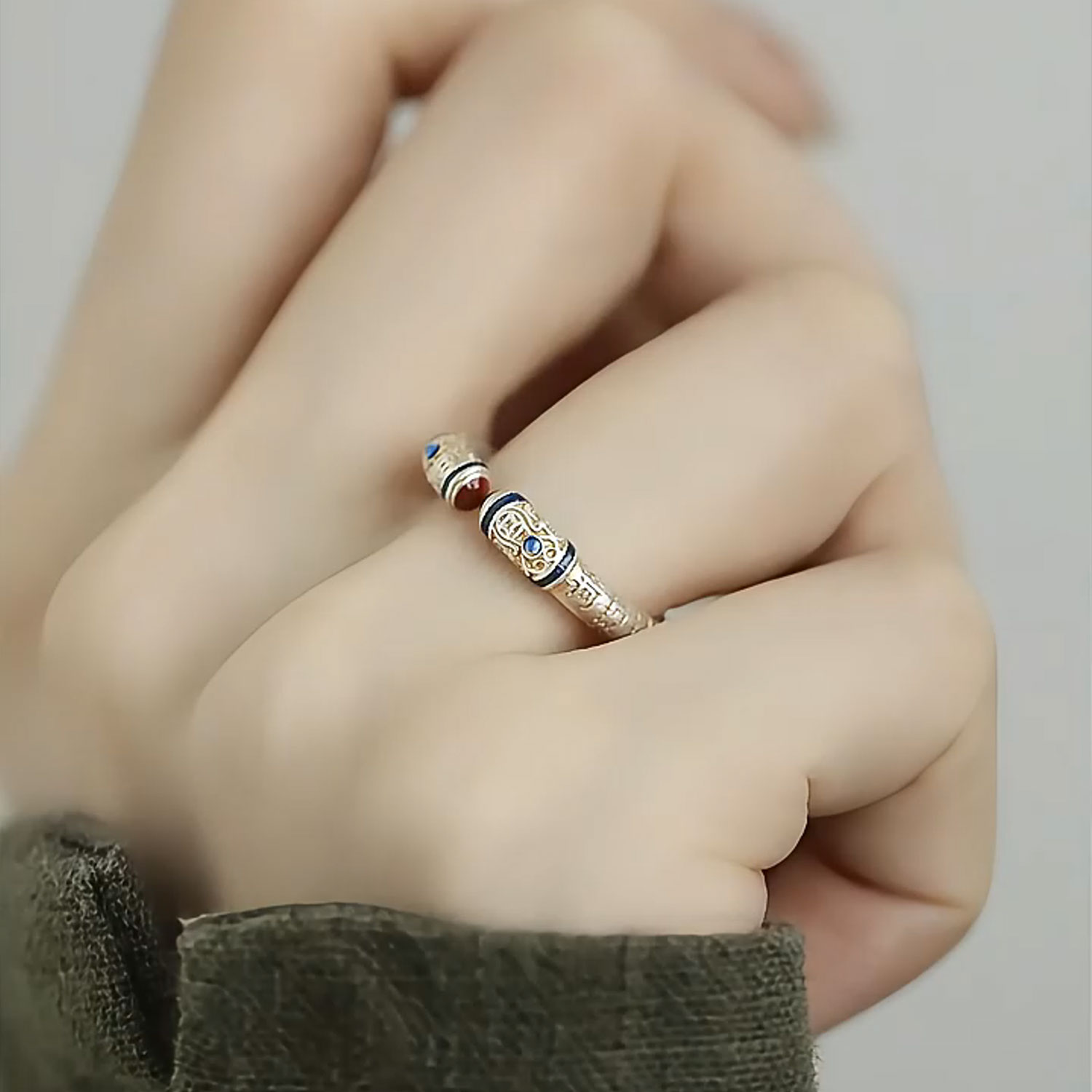 珐琅彩描金心经戒指925银法棍