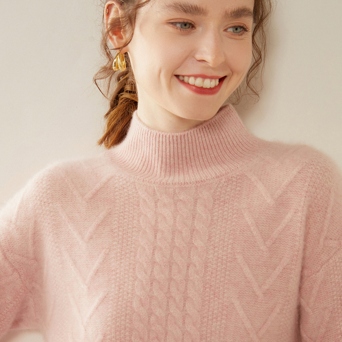 实至名归气质王！半高领山羊绒衫女麻花毛衣短款加厚保暖打底套衫