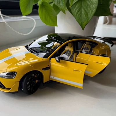 SU7车模型1：24现货同款合金仿真收藏手办摆件儿童玩具车礼物