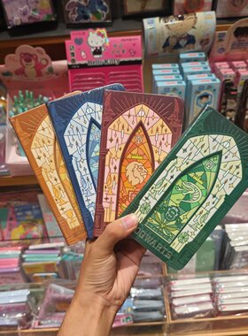 MINISO哈利波特魁地奇系列窗花精装本斯莱特林格兰芬多名创优品