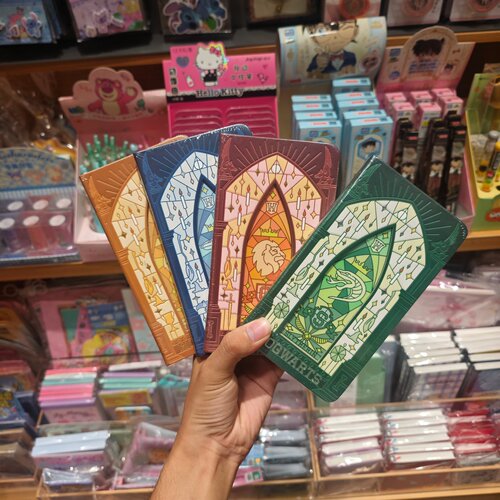 MINISO哈利波特魁地奇系列窗花精装本斯莱特林格兰芬多名创优品