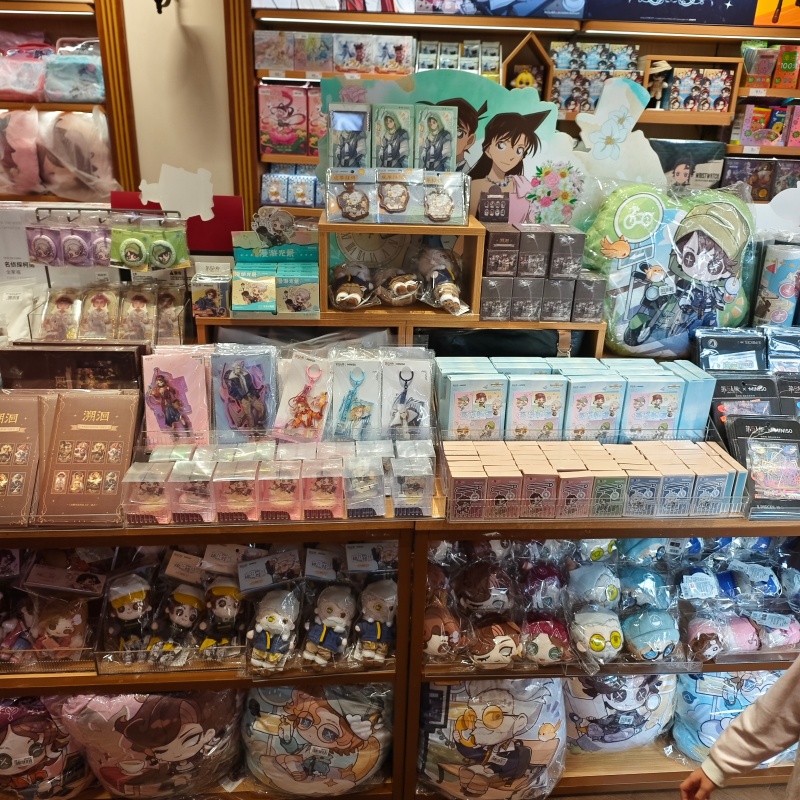 名创优品第五人格联名周边佣兵作曲家抱枕玩偶帽子溯洄MINISO