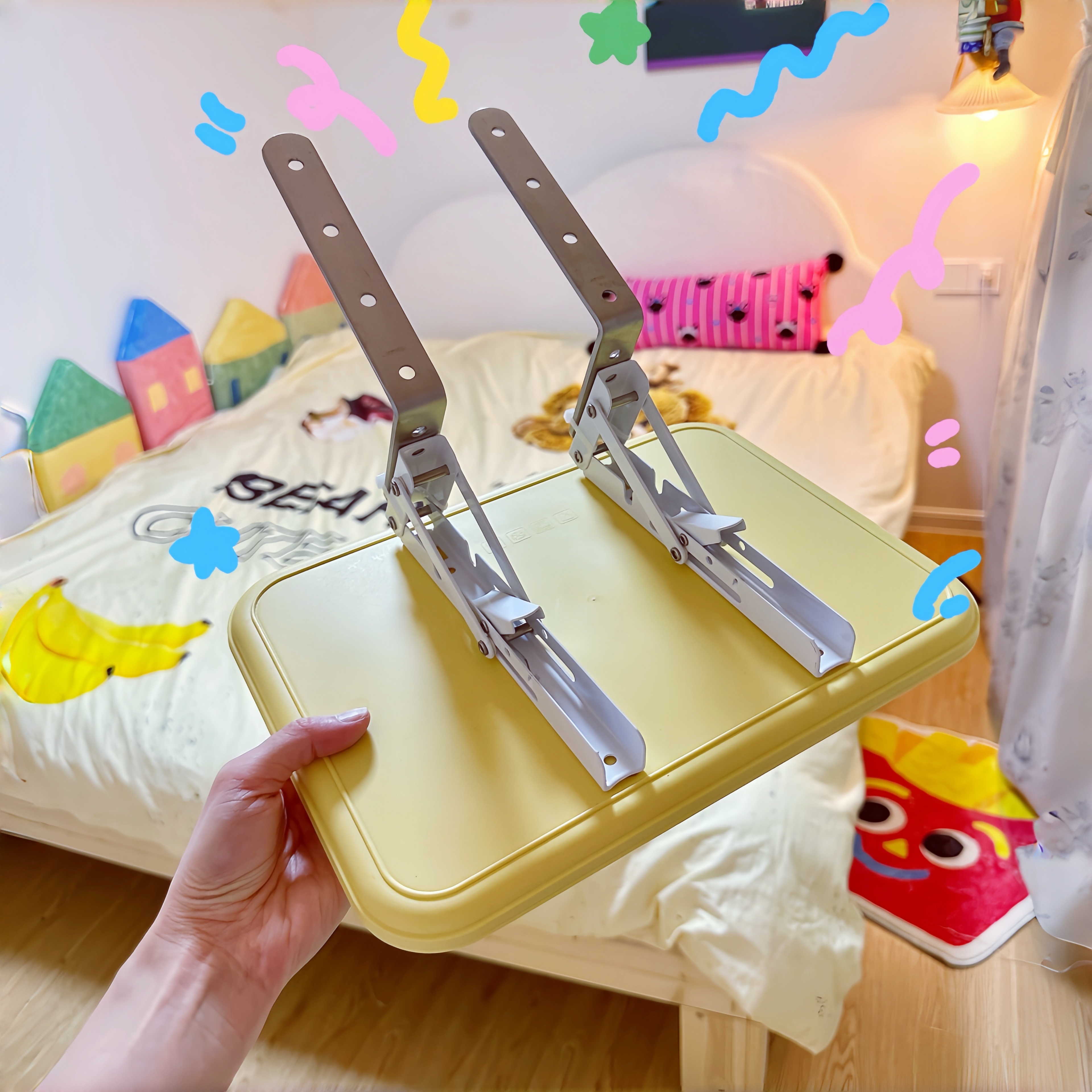 可折叠不占地的床头小桌板