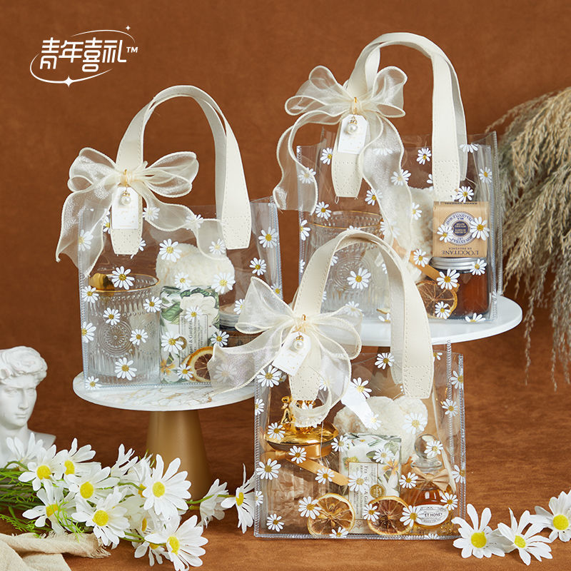 2026结婚伴手礼女伴娘实用小礼品手提袋套装杯子毛巾香薰满月宾客