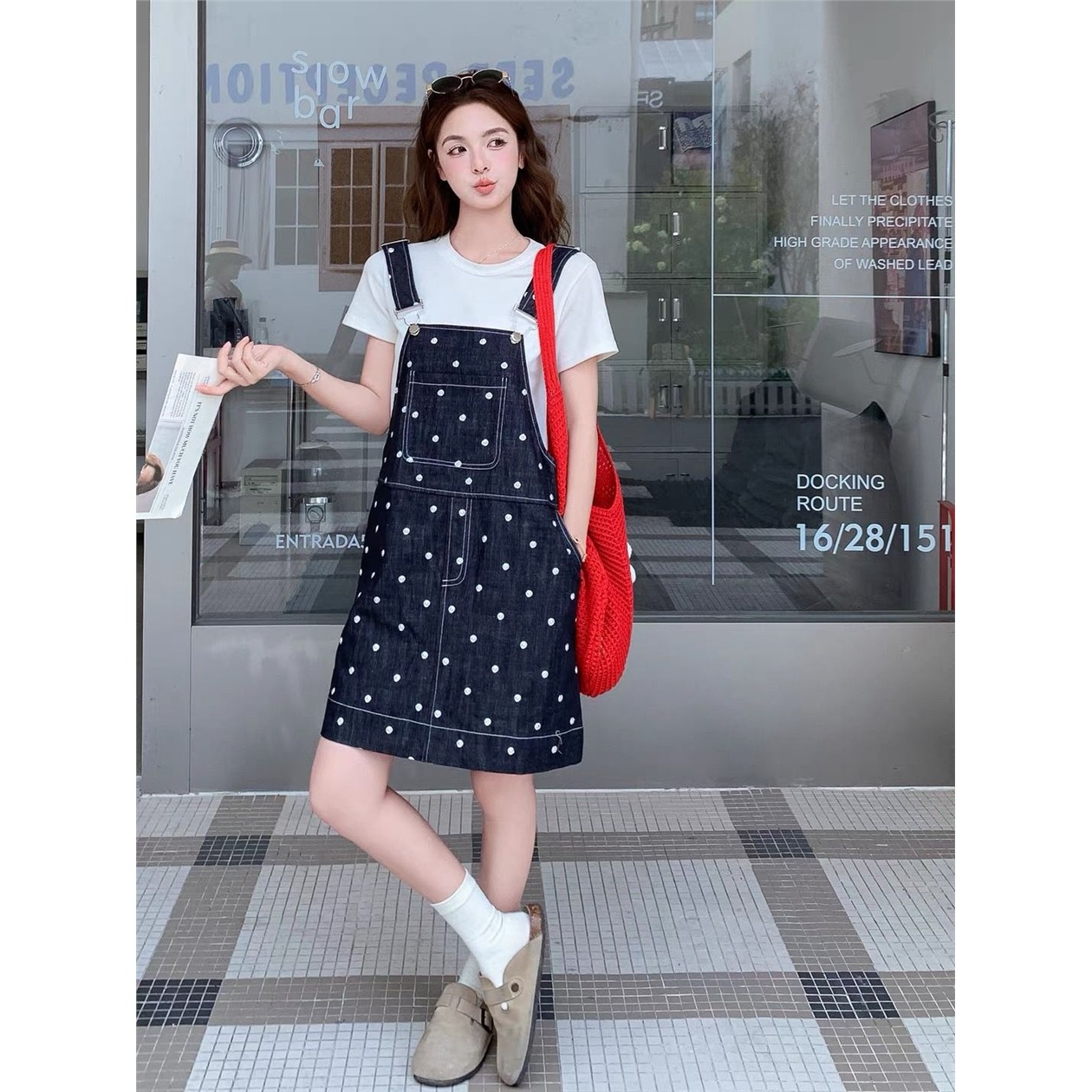 波点短款牛仔背带裙女夏图片