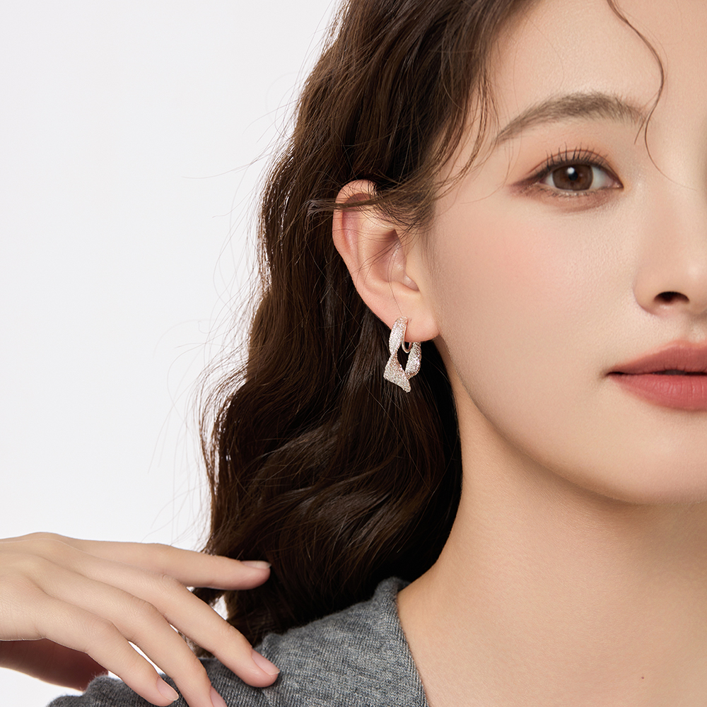扭曲磨砂金属耳夹女无耳洞