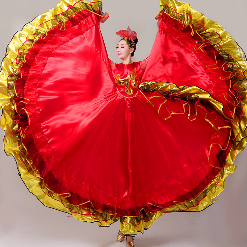 免费试穿 团购更优惠 裙摆金光闪闪魅力四射