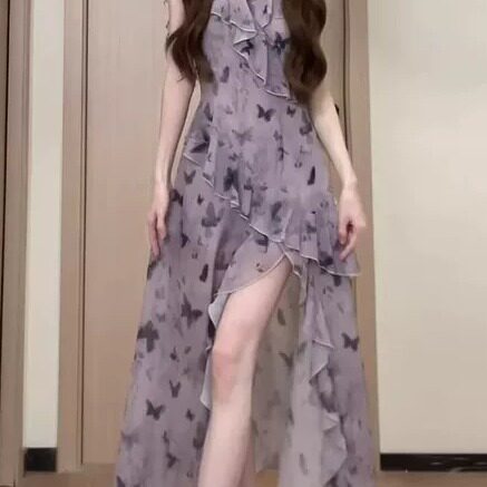紫色碎花吊带洋装子女秋季2026超火套装裙子设计感开叉法式长裙