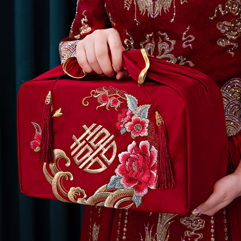 「羽括甄选」结婚刺绣包袱皮一对