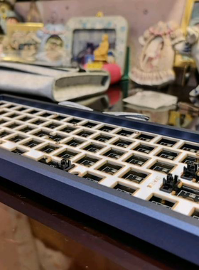 SIKAKEYB SK1战袍 铝合金 透明61键 无线三模客制化机械键盘套件