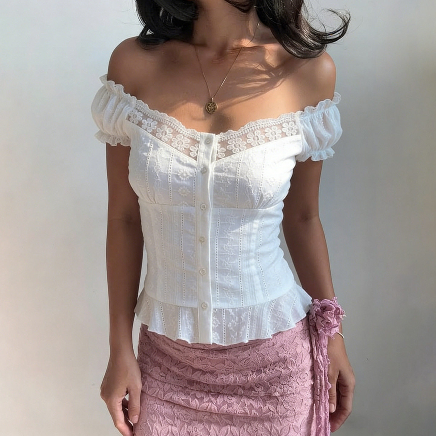 Sexy lace bubble sleeve shirt 法式蕾丝镂空泡泡袖衬衫上衣女