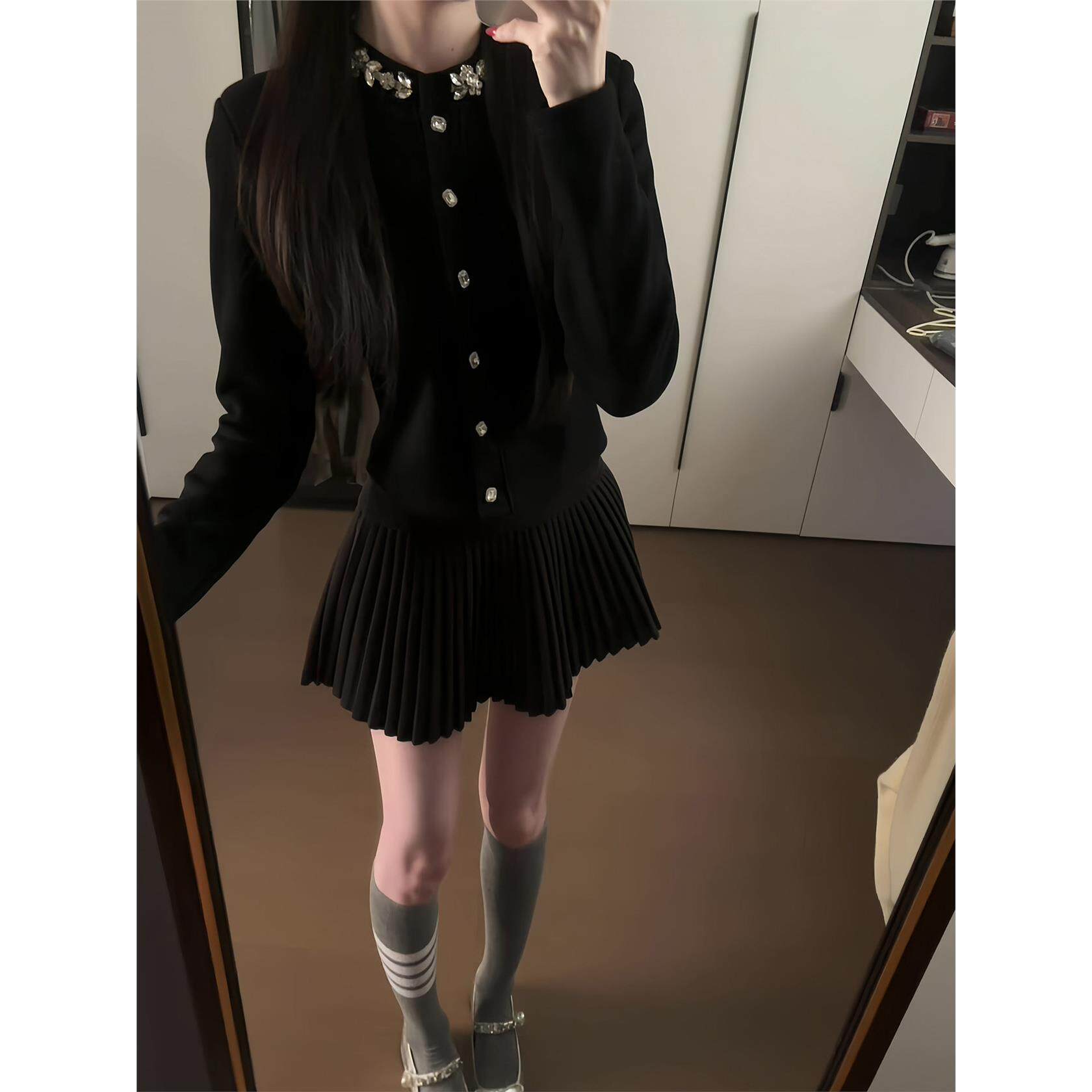 千金风高级感法式秋冬毛呢百褶短裙2025新款连衣裙子两件套装女装