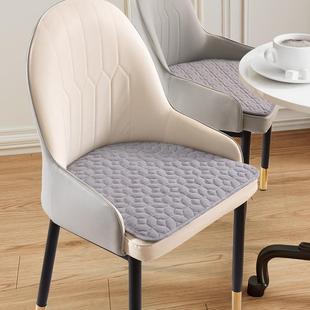 轻奢坐垫办公室椅子垫久坐马蹄形四季通用垫子餐椅垫凳子屁垫防滑