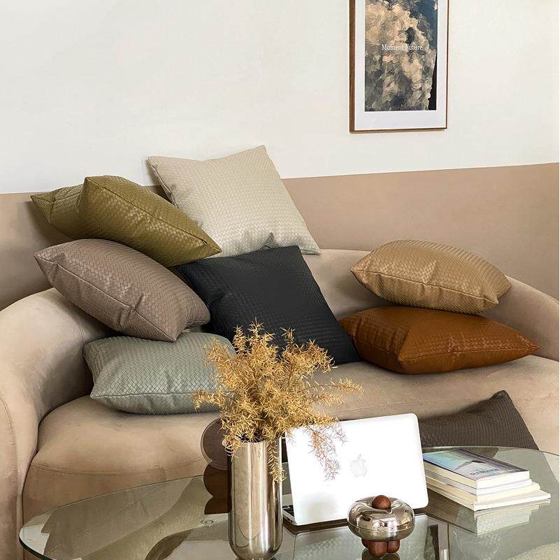 现代简约沙发抱枕编织纹皮革高级感客厅高档轻奢床头靠枕靠垫色