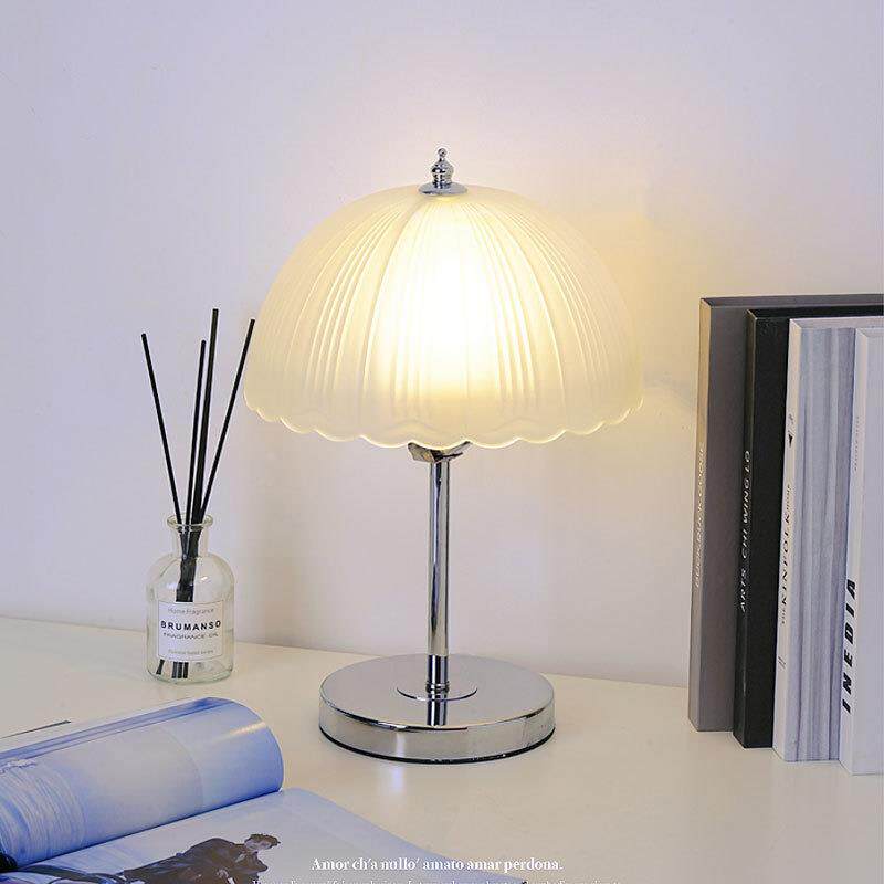 床头灯ins风轻奢高级感结婚长明灯氛围装饰充电卧室花瓣台灯