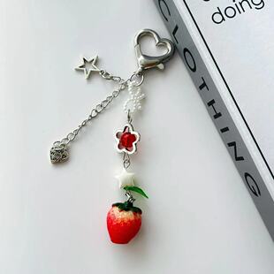 原创甜酷少女风红色系水果草莓串珠包包挂件耳机壳挂件咕链定制
