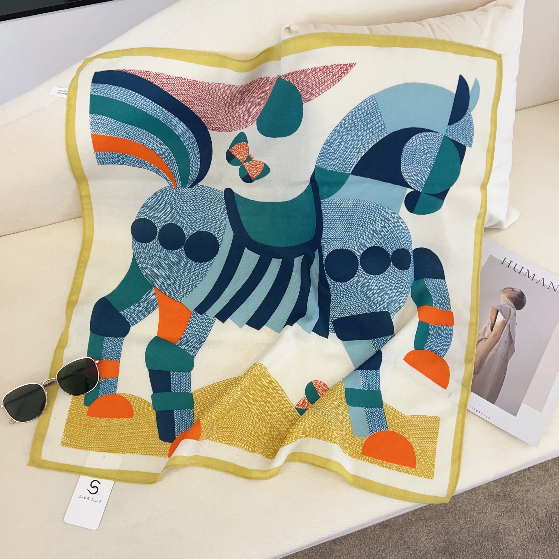 2026新款时尚百搭丝巾女68cm印花防晒装饰小方巾丝绒手感围巾