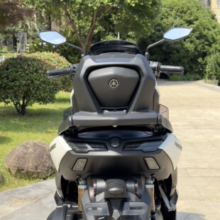 25款雅马哈NMAX155改装件铝合金后坐座乘客带人舒适靠背垫扶手