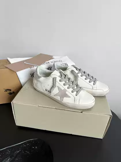New Popular Korean Handmade Vintage Distressed Gray Star Sneakers Casual Fashion Versatile Height-Increasing White Sneakers