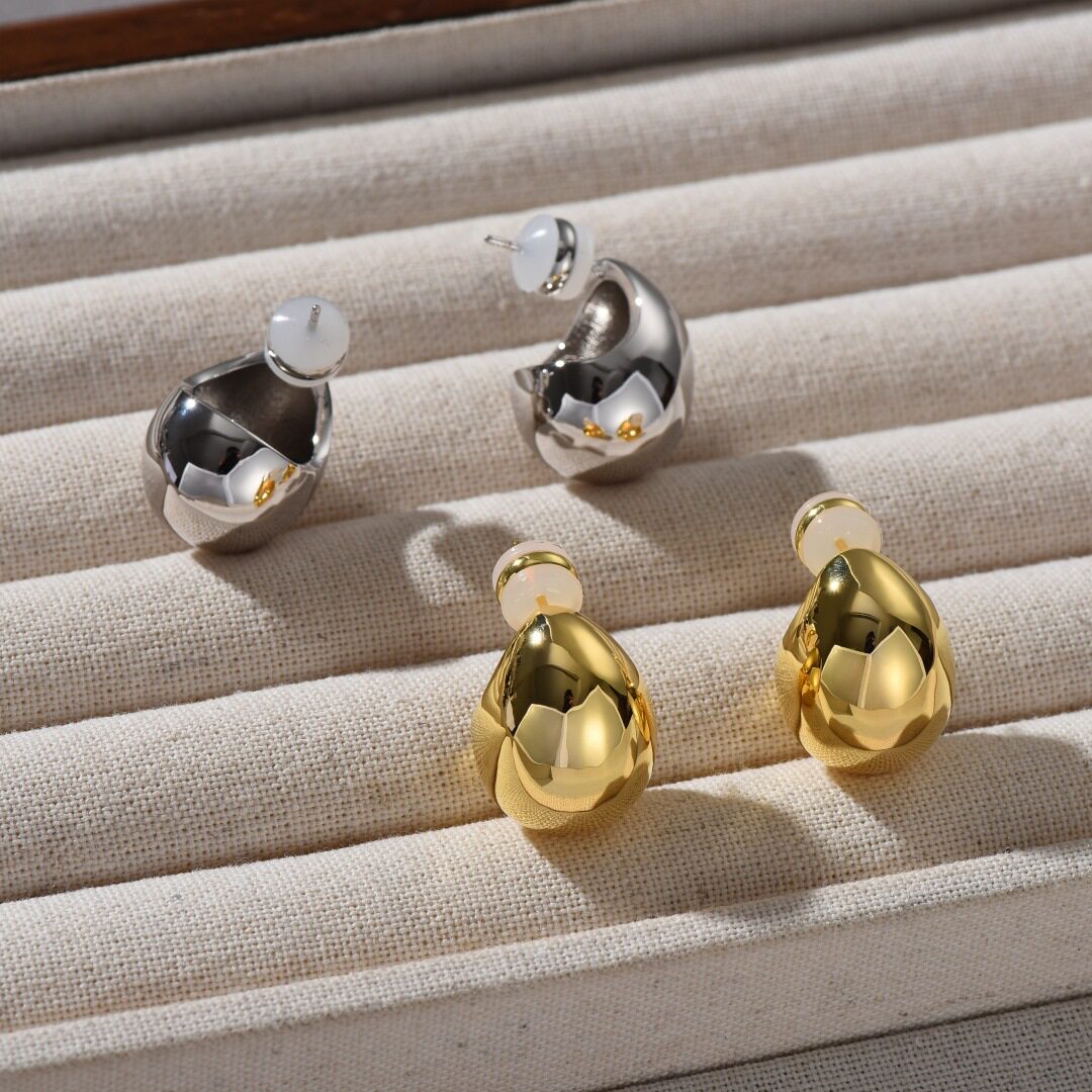 欧美新款光面椭圆球球S925银针耳钉小众极简风通勤复古气质耳环女