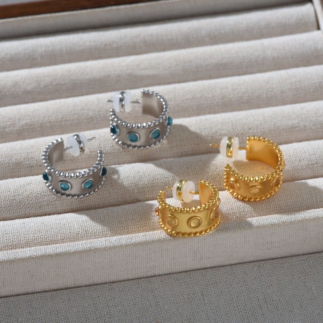 复古精致高级金属C字镶嵌玻璃珠S925银针耳钉时尚通勤日常耳环女,饰品/流行首饰/时尚饰品新,耳环,淘宝优惠券,粉丝福利购,淘宝优惠卷