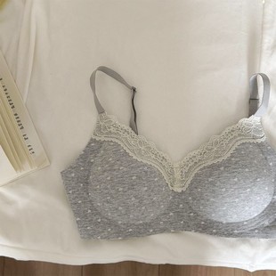日系无痕纯棉薄款内衣女小胸聚拢防下垂法式舒服蕾丝学生少女文胸